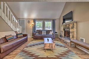 Modern Poconos Retreat with Hot Tub and Game Room