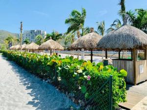 Apartamento Encantador Samaria Club de playa, 3 alcobas 6 personas Playa Privada
