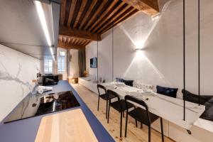 LAppart - Ideal for a stay in the city center near the Lake