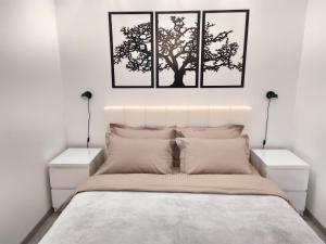 Black&white apartment on Saksaganskogo