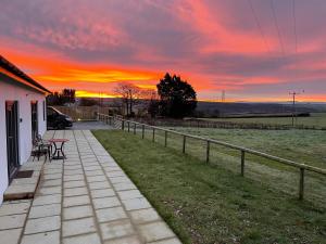 NEW! Country boutique escape . HOT TUB