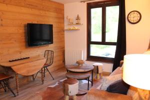 Charmant 2 pièces rénové cœur station ISOLA 2000