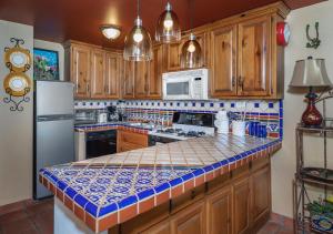 Amazing Beach Front! Paradise Villas 20 by Kivoya