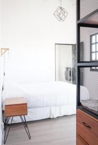 Casa y departamento con pileta Aeropuerto Circunvalacion Kempes Quorum -cambio oficial-