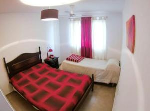 Casa y departamento con pileta Aeropuerto Circunvalacion Kempes Quorum -cambio oficial-