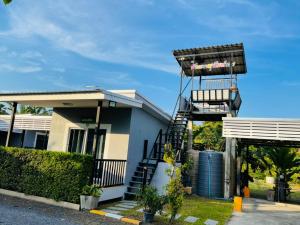 Baan Ruay Suk Resort, Lopburi