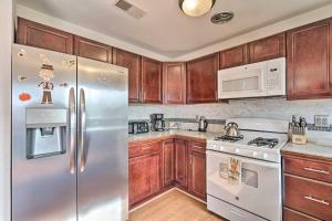 Vegas Oasis Home with Pool and Spa 7 Miles to Strip