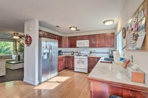 Vegas Oasis Home with Pool and Spa 7 Miles to Strip