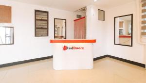 RedDoorz @ Shukran Rentals OPC Pampanga