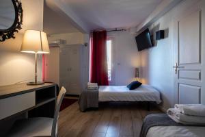 Hotels Hotel Le Mistral : Chambre Quadruple