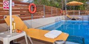 Giannis Pool Villas in Kastelos