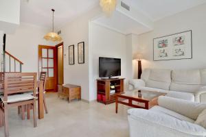 Vistas a la catedral y el río, Parking free