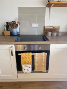 Cosy Cotswolds Self-Contained One Bedroom Cottage