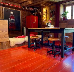 Chalet a Megeve-Vauvray - Grands Appartements , vue Mont Blanc : photos des chambres