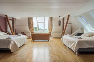 17P 7B Large farmhouse with indoor Pool Sauna