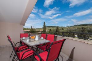 Apartments Vidov by the beach