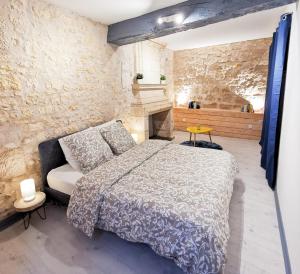 Appartements Appartement Ma Douce Charente - Superbe T3 Design et Fonctionnel - Hyper Centre a Saintes : photos des chambres