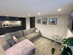 The Courtyard Apartment