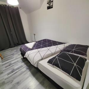 Appartements Appart 6 a 8 personnes proche centre parking gratuit : photos des chambres