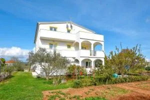 Apartments Aurora - Cimera