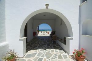 Romanzza Studios Naxos Greece