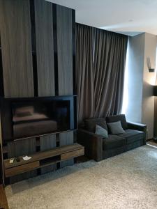 MARITIME SUITE KARPAH SINGH DRIVE PENANG