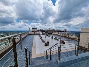 Fullhouse Staycation