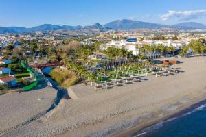 Modern Beach Side Duplex Penthouse