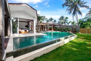 Villa Crazy Roof by BaliSuperHost