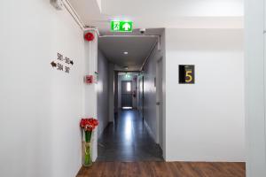 185@Surawong Residence