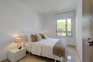 New Modern 3 Bed Apartment Puerto Banus