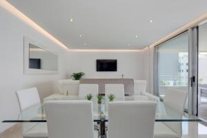 New Modern 3 Bed Apartment Puerto Banus