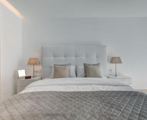 New Modern 3 Bed Apartment Puerto Banus