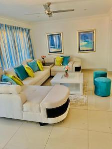 Damview Holiday Home