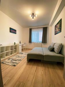 Art Apartment 3