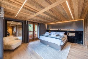 Chalets Le Lodge Rodzina, Luxueux chalet familial entierement renove avec Jacuzzi et Vue par LLA Selections : photos des chambres