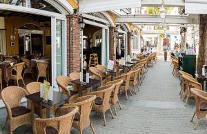 Hostal Marissal by Dorobe