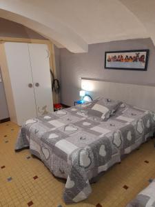 B&B / Chambres d'hotes Leclosdipontine l'ecole des demoiselles : photos des chambres