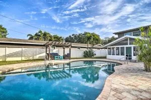Seminole Home with Private Pool about 2 Mi to Beach! - Oakhurst Terrace
