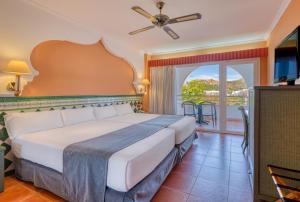 Triple Room (3 Adults) room in Playacálida Spa Hotel Luxury