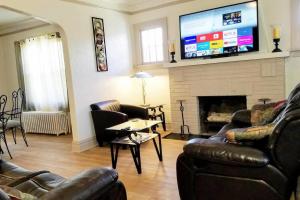 2 BR Apt near Great Lakes Naval Base and 6 Flags