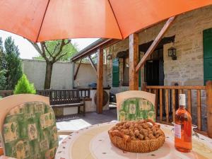 Maisons de vacances Elegant Holiday Home in Coubjours with heated pool and sauna : photos des chambres