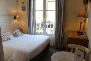 Hotels Hotel Des Falaises : photos des chambres