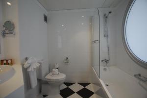 Leonardo Plaza Cypria Maris Beach Hotel & Spa