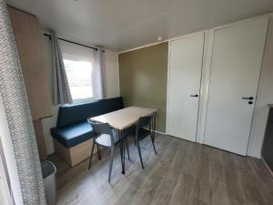 Campings Camping Les Chenes Verts : photos des chambres