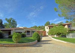 Appartements Les Hauts De Greoux : photos des chambres