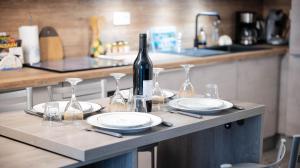 TI TAHITI STUDIO-3MIN PLAGE-TERRASSE COSY-WIFI-PARKING - TOP PROS SERVICESConciergerie La Grande Motte