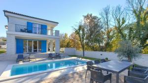 Luxury Villa Valentina with SPA zone and outdoor pool, near the sea