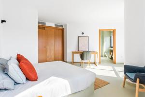 Modern Design House with Roof Terrace