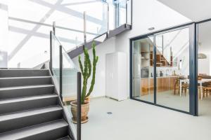 Modern Design House with Roof Terrace